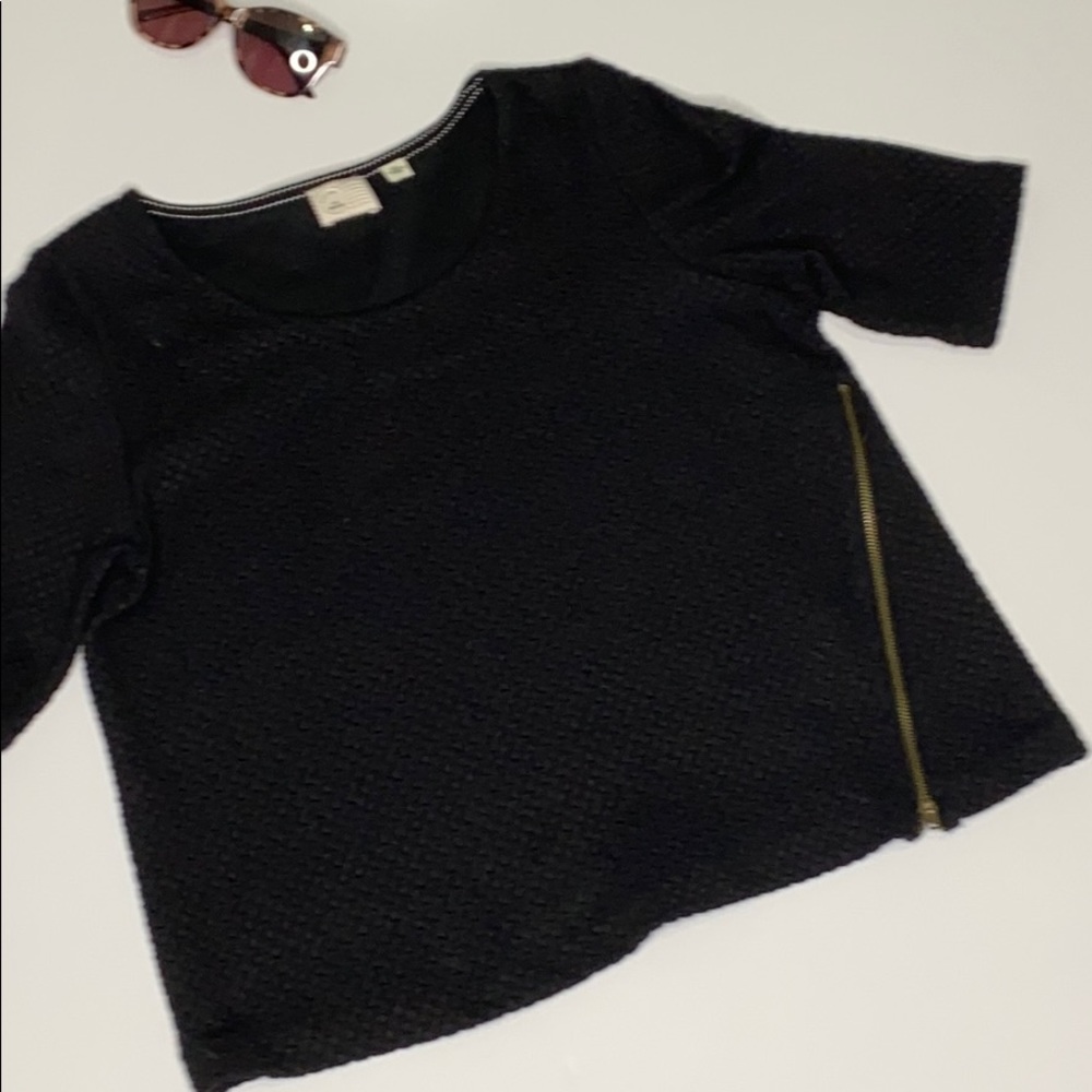 Anthropology cropped A-line black tee size M - Picture 2 of 12
